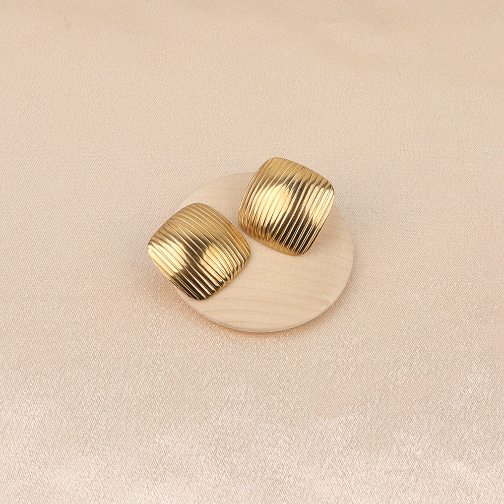 Gold Ribbed Square Chunk Stud Earrings