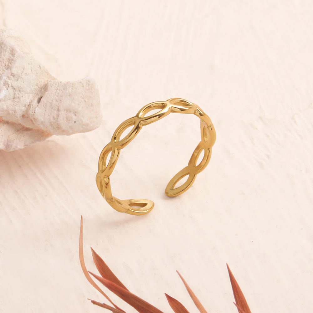 Gold Open Weave Leaf Ring
