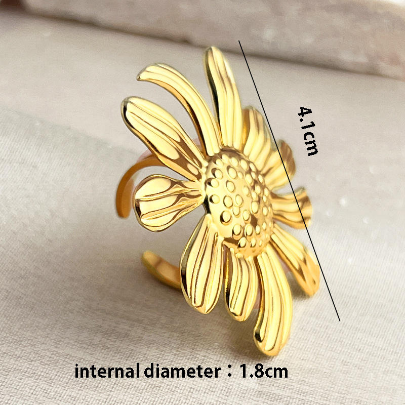 Gold Daisy Flower Statement Ring
