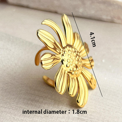 Gold Daisy Flower Statement Ring
