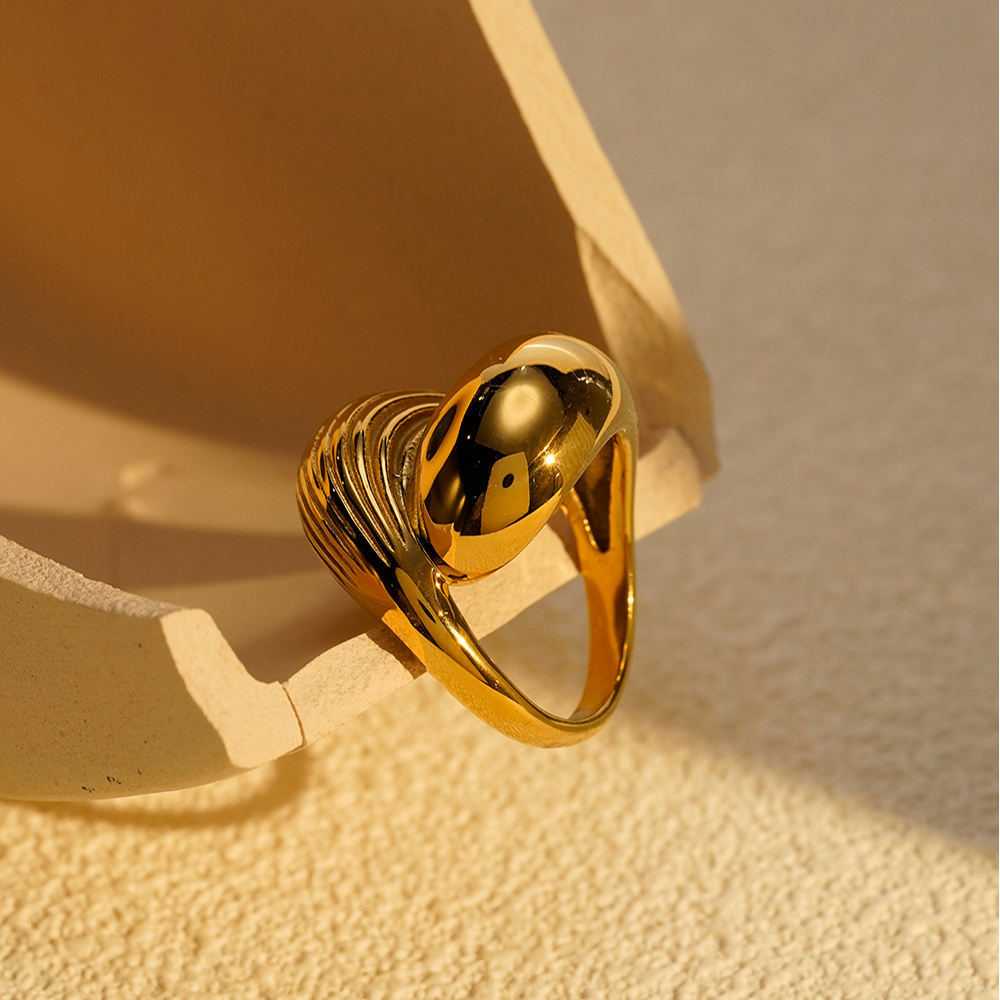 Gold Ribbed Shell Bypass Ring