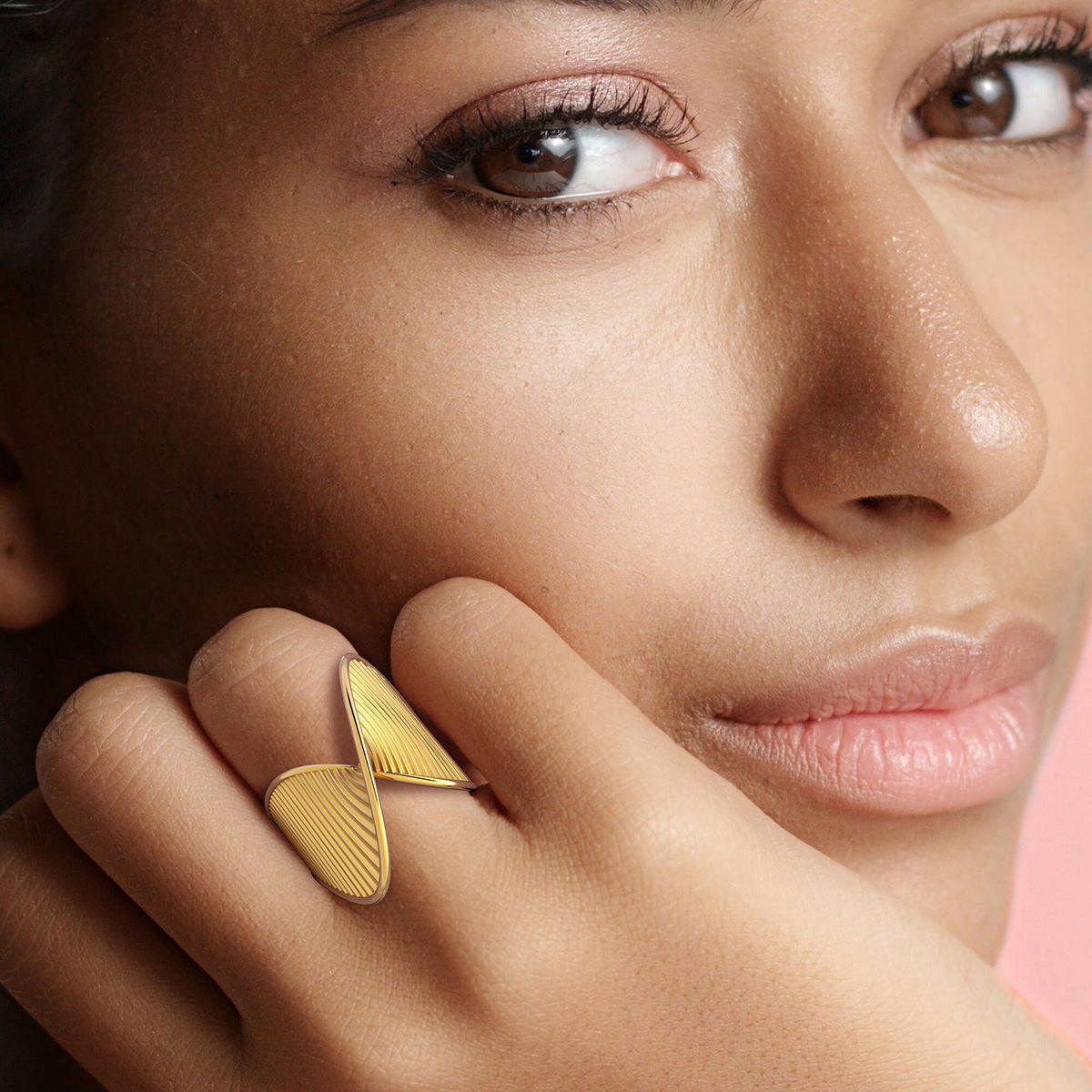 Gold Sunray Saddle Signet Ring