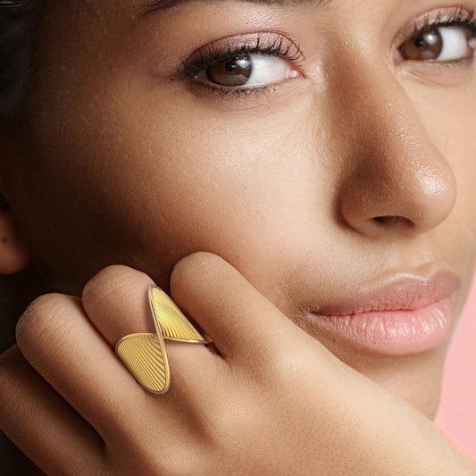 Gold Sunray Saddle Signet Ring