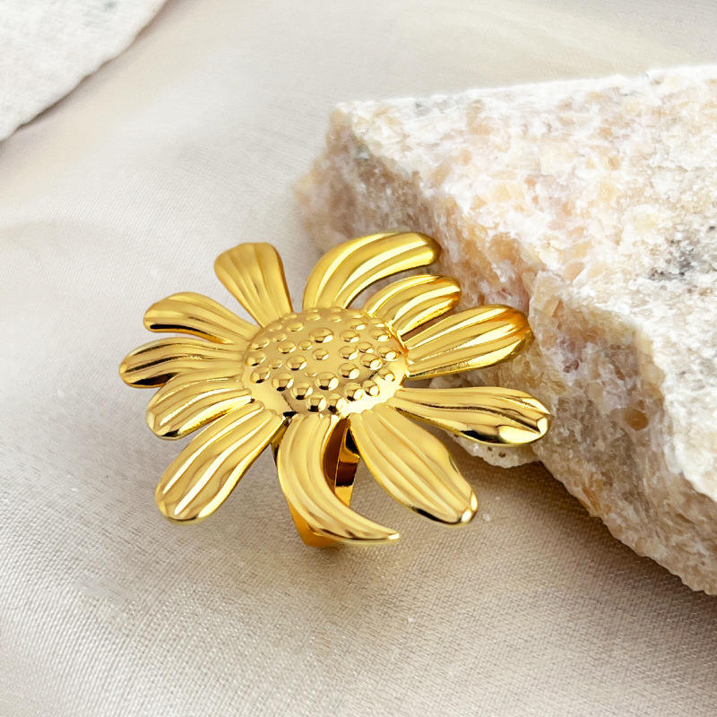 Gold Daisy Flower Statement Ring