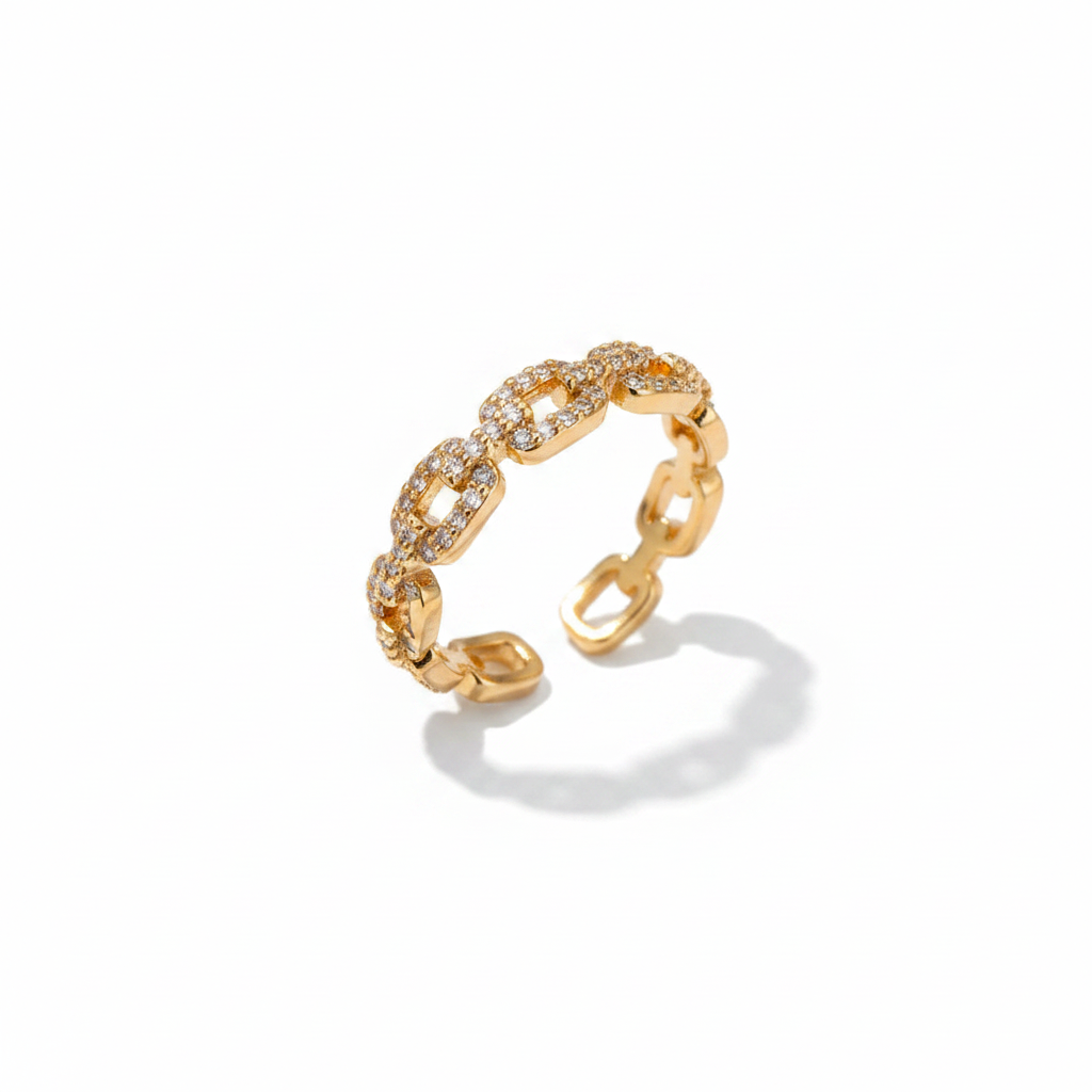 Diamond Chain Link Ring – Pure White Background