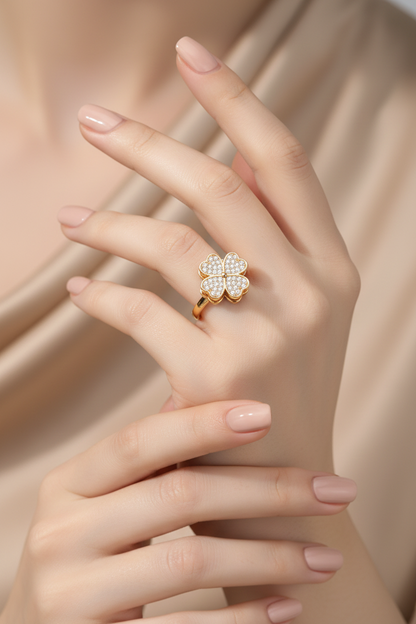 Gold Clover Ring – Model Campaign